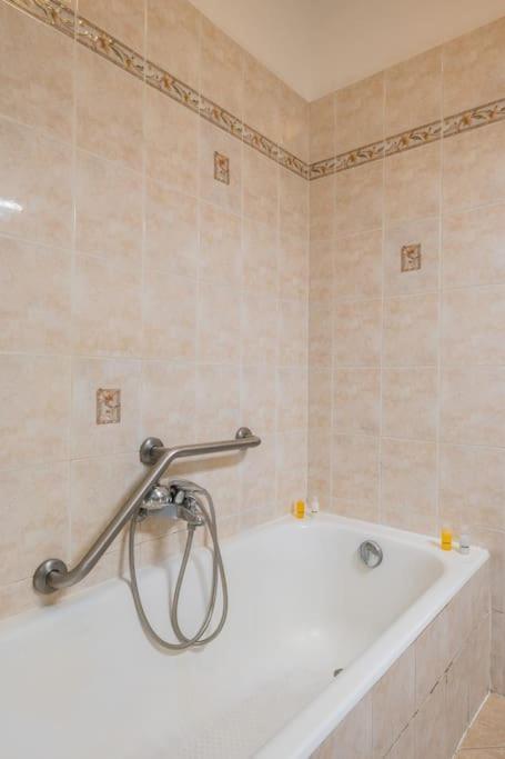 Apartamento Le Panorama -vue Exceptionnelle - Dernier Etage - Front De Menton