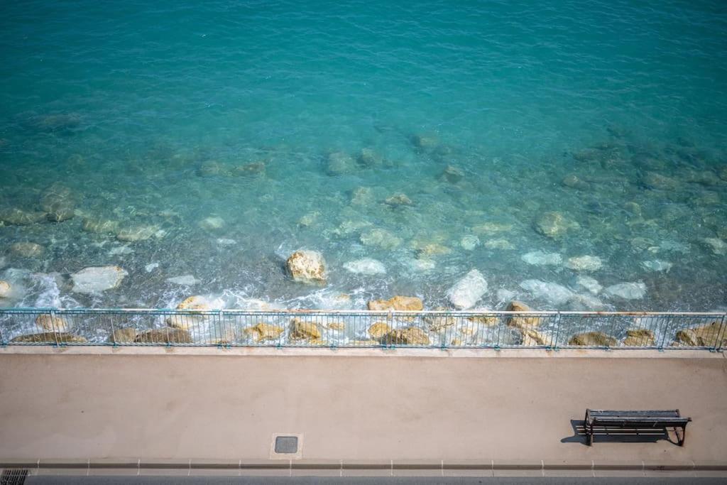 Le Panorama -vue Exceptionnelle - Dernier Etage - Front De Apartment Menton