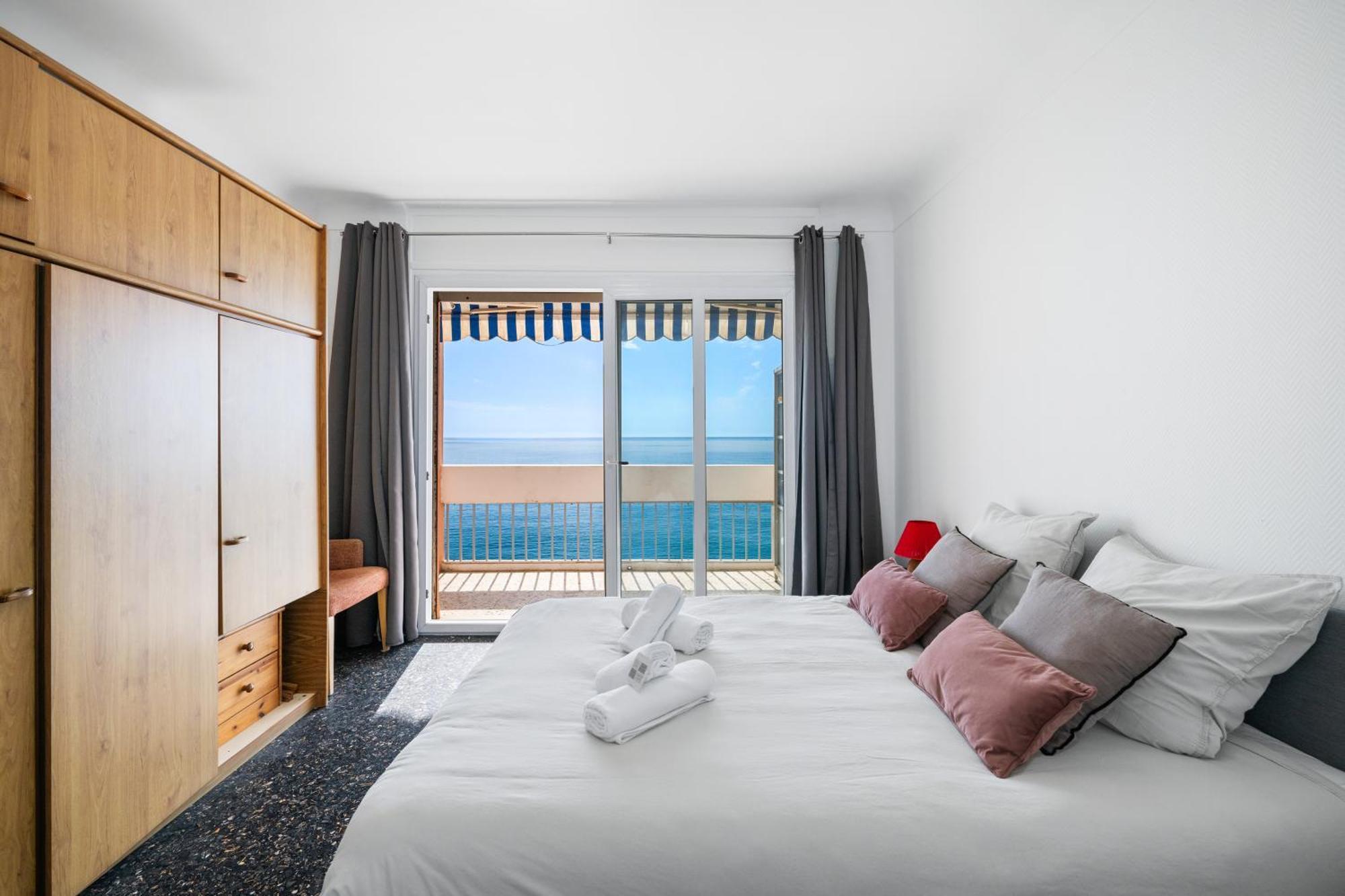 Le Panorama -vue Exceptionnelle - Dernier Etage - Front De Apartment Menton